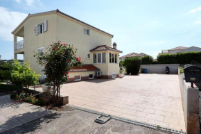 Nevistic Apartmani Trogir